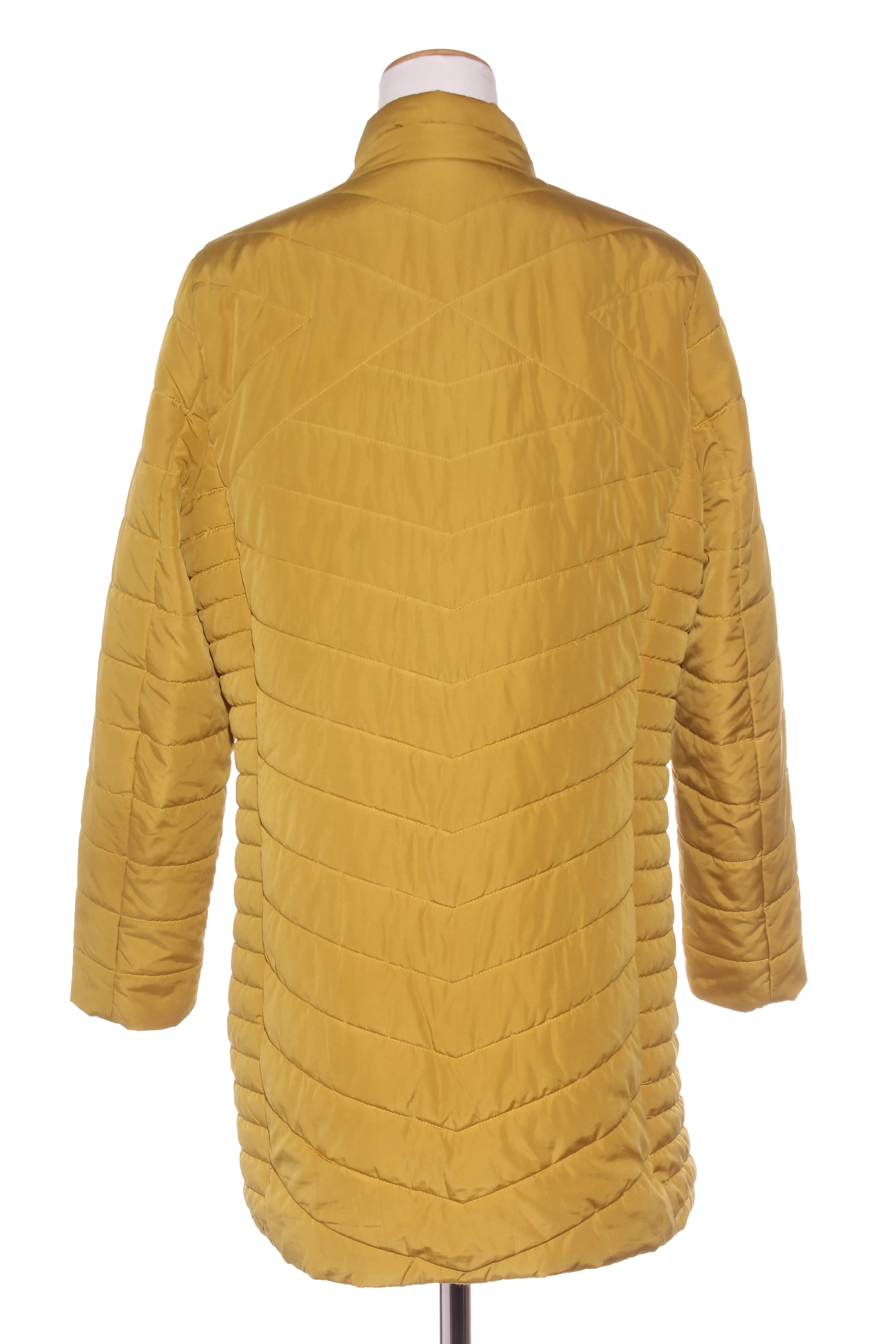 CAPTURE - Gold ochre quilted coat! 18
